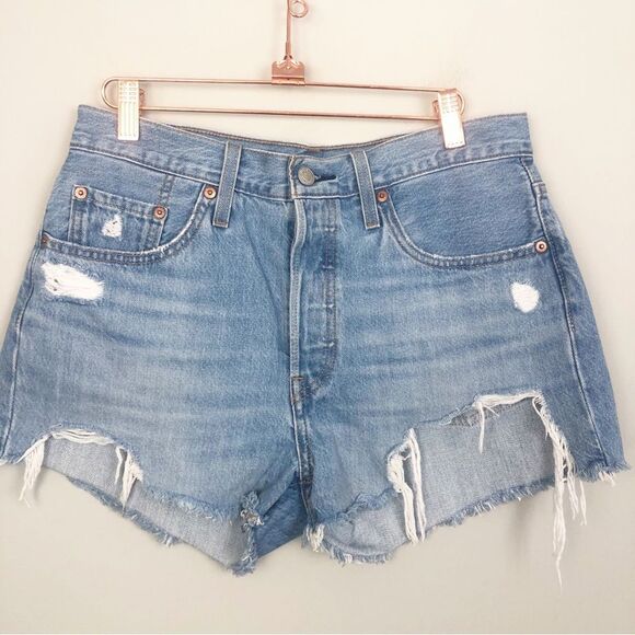 LEVI STRAUSS501 High Rise Button Fly Chewed Hem Denim Shorts Women’s Size 28
